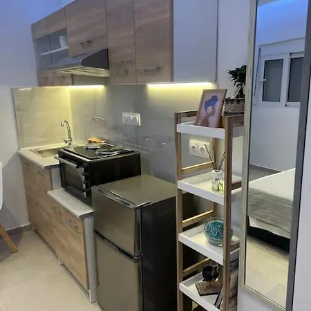 Ikarus Rhodes Center Apartmán *