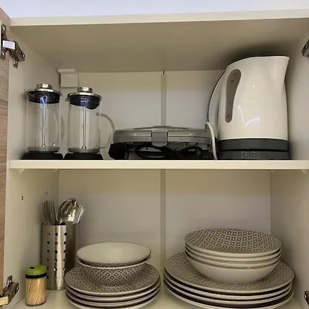 Daire Ikarus Rhodes Center