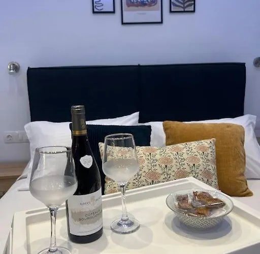 Ikarus Rhodes Center Apartman *